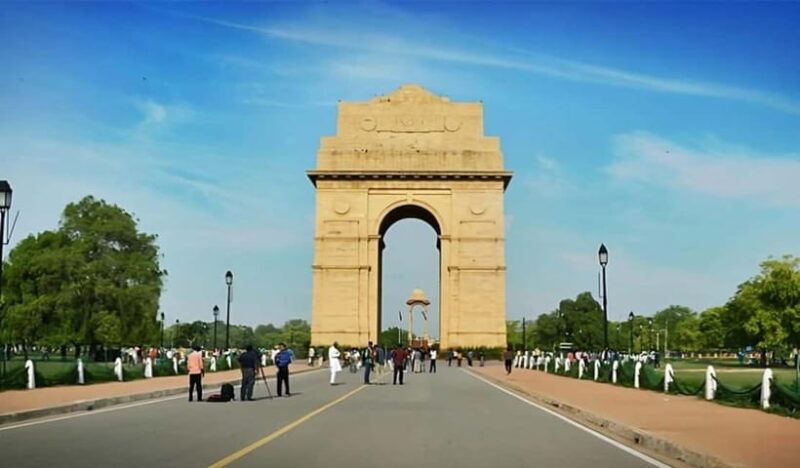 From Delhi Airport: Layover Guided Old & New Delhi Tour - Key Points