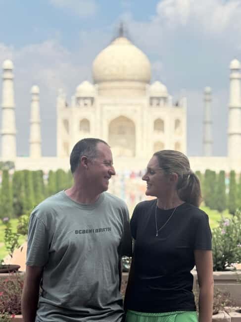 From Delhi Lavish Taj Mahal Tour with Luxury Car & VIP Entry - Gourmet Lunch at a 5-Star Hotel