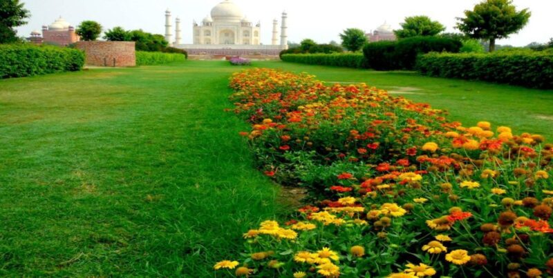 From Delhi: Luxury 2 Days Taj Mahal Tour By Car - An In-Depth Look at the Tour Experience