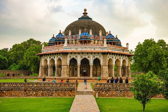 From Delhi: New and Old Delhi Private Sightseeing Tour - The Majestic Red Fort and Religious Sites