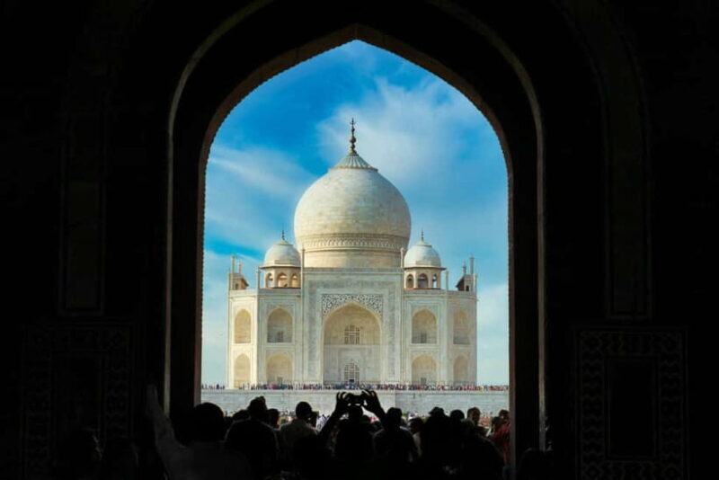 From Delhi: One Day Taj Mahal Tour with Mathura - Key Points