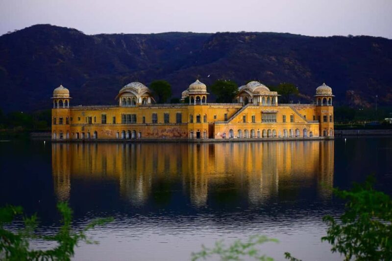 From Delhi: Private Jaipur 2-Day Tour with Accommodation - Introduction