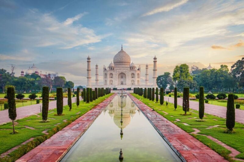 From Delhi: Private Taj Mahal & Agra Tour with 5* Lunch - Key Points