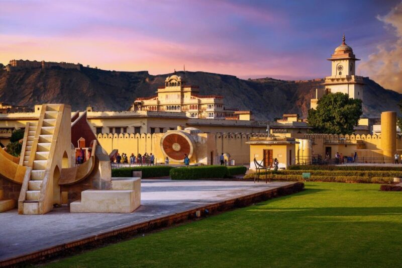 From Delhi : Same Day Jaipur City Guided Tour By Car - Who Should Consider This Tour?