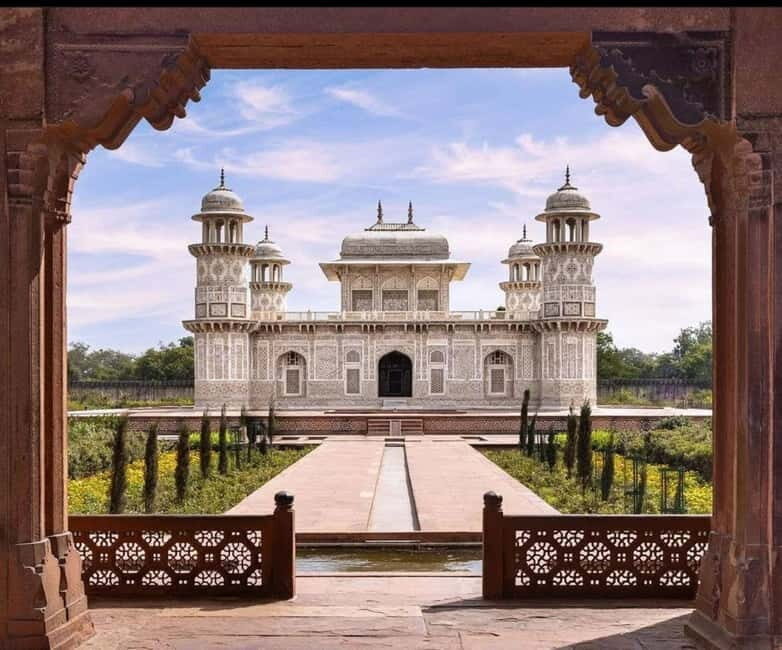From Delhi: Taj Mahal & Agra City Private Tour By Suv Car - The Sum Up