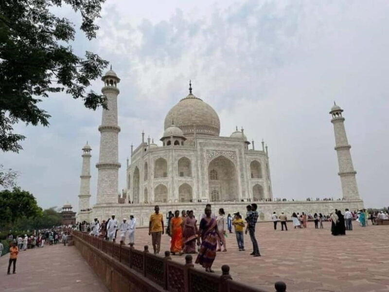 From Delhi: Taj Mahal Sunrise and Agra Day Trip By Car - The Journey Begins: From Delhi to Agra