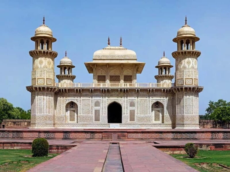 From Delhi: Taj Mahal Sunrise and Agra Day Trip By Car - Exploring Agra Fort: Mughal Grandeur