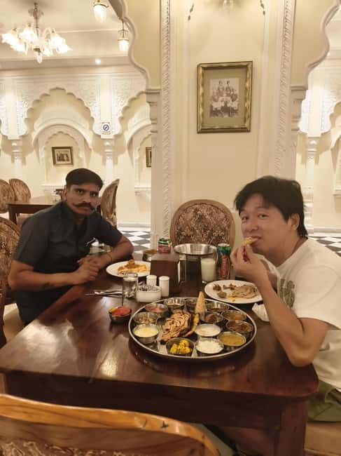 From Delhi: Taj Mahal Tour with Photographer - The Experience at a Glance