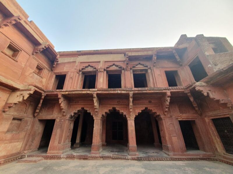 From Delhi: Taj Mahal Tour with Professional Photographer - Summary of the Experience