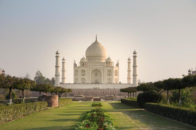 From Delhi : Tajmahal Sunrise tour with Agra fort, Baby Taj, Meal - A Practical, Well-Organized Day Trip