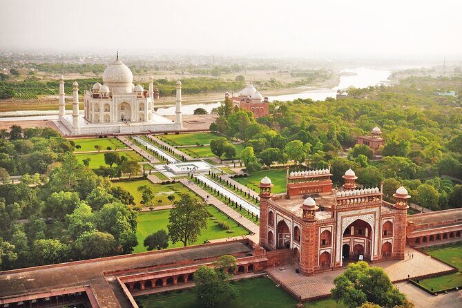 From Delhi to Taj Mahal and Agra Tour By Superfast Train - Key Points