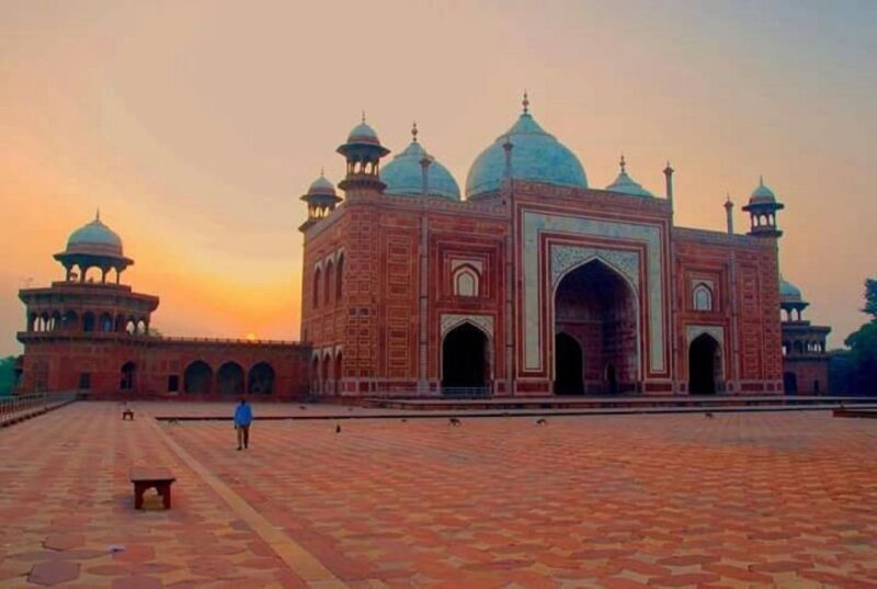From Delhi:Full day seightseeing of Tajmahal & Agra fort - The Journey Begins: From Delhi to Agra