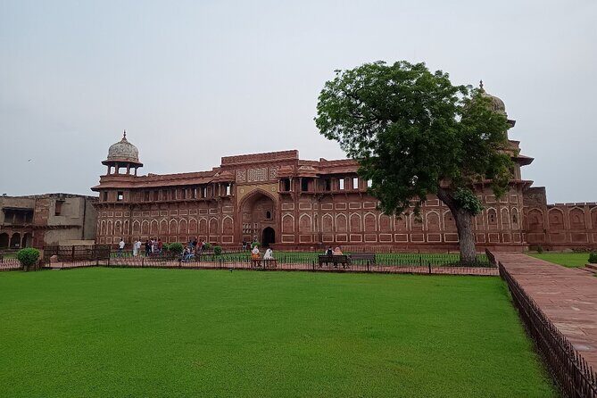 From delhi:(Vip entry)All Inclusive Taj Mahal & Red Fort day trip - FAQ