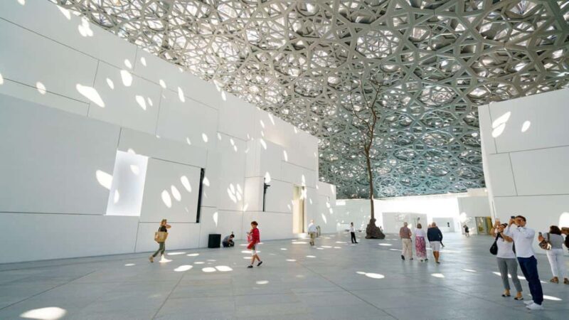 From Dubai: Abu Dhabi Grand Mosque Visit & Theme Park Option - Key Points