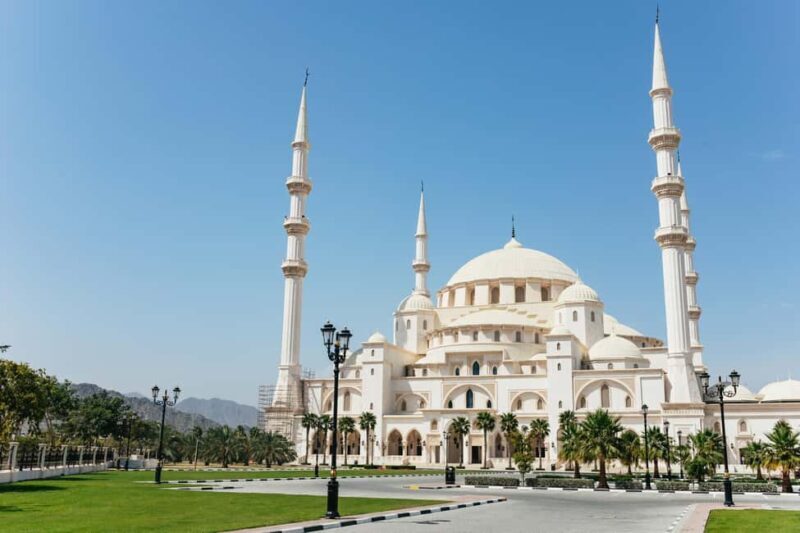 From Dubai: Fujairah East Coast Tour - An In-Depth Look at the Fujairah East Coast Tour from Dubai