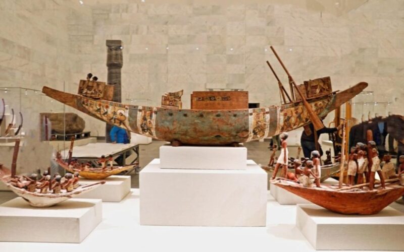 From El Sokhna port: National Museum & Egyptian Museum Tour - Lunch: A Taste of Egypt
