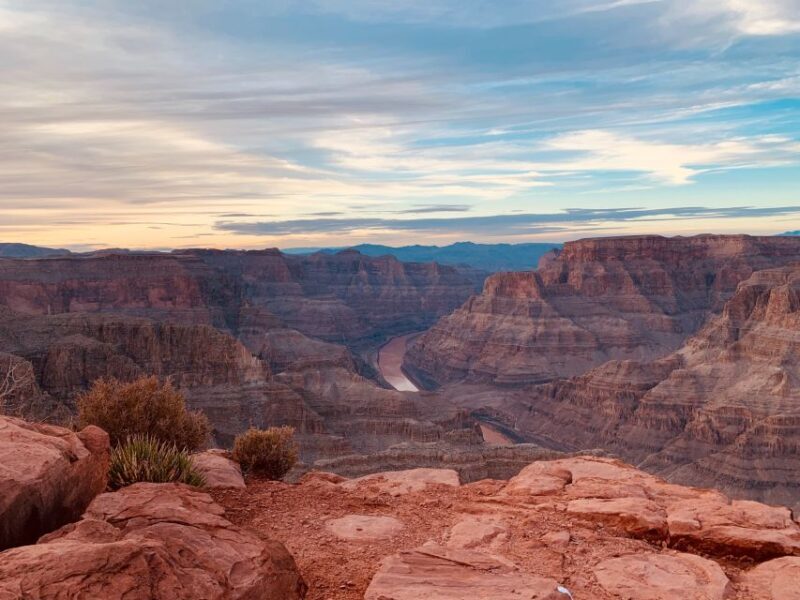 From Flagstaff: Grand Canyon Railroad Full-Day Guided Tour - Who Should Consider This Tour?
