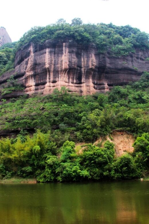 From Guangzhou: Mount Danxia and Nanhua Temple Full-Day - Key Points