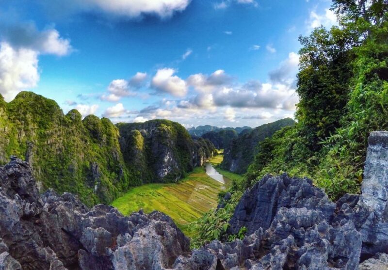 From Hanoi: 2-Day Ninh Binh Tour with Accommodation & Meals - How the Itinerary Breaks Down