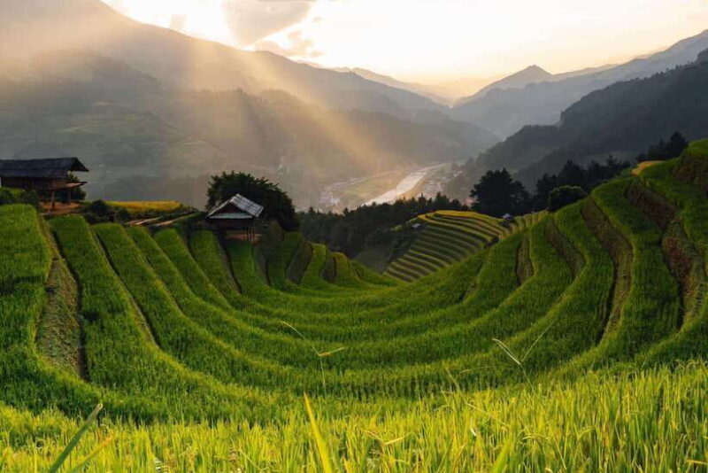 From Hanoi: 2-Day Sapa Trekking Tour (Sleep at hotel) - The Itinerary in Detail: What to Expect