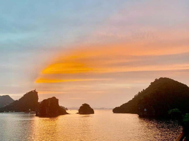 From Hanoi : 4-day Ninh Binh-Halong Bay Cruise with Balcony - Day 4: The Return and Final Sights