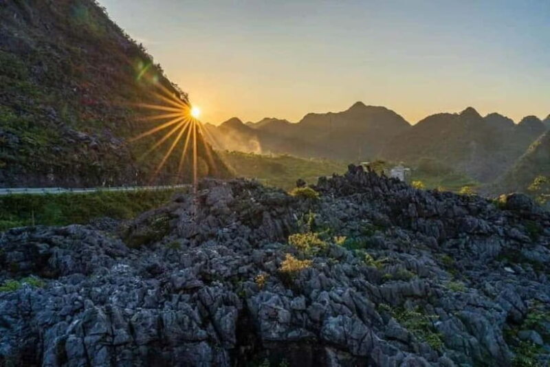 From Hanoi: 5-Day Ha Giang, Cao Bang, Ban Gioc Waterfall - The Final Day: Lake Views and Return