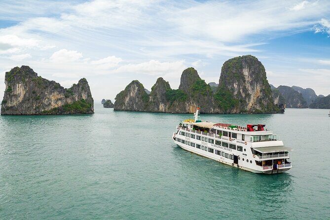 From Hanoi: Ha Long Bay Day tour 4-Star with Kayaking - Introduction to the Experience