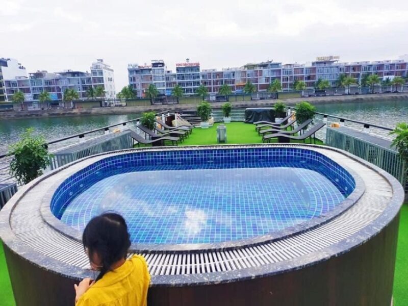 From Hanoi: Ha Long Bay Luxury Cruise Day Tour with Jacuzzi - Practical Details: What to Expect