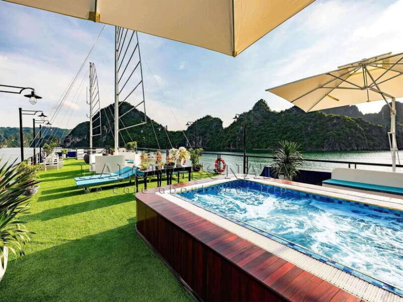From Hanoi: Ha Long Bay Luxury Cruise with Big & Small Group - Who Will Love This Tour