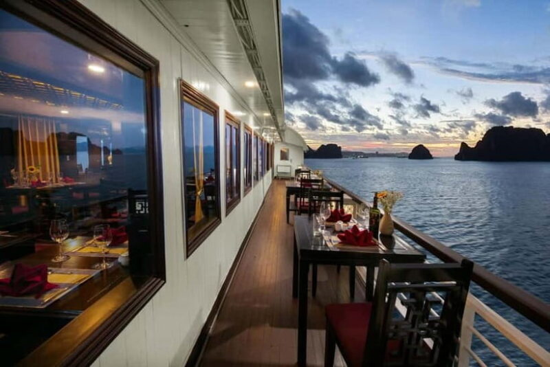 From Hanoi/Ha Long:La Regina 4 star cruise - Bai Tu Long Bay - Discovering Bai Tu Long Bay with La Regina Cruises