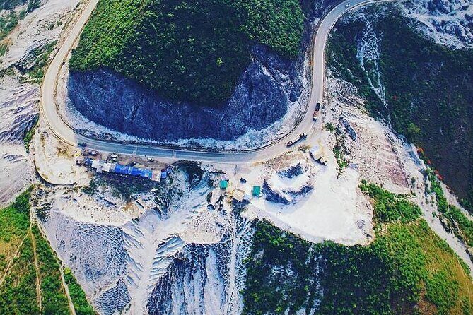 From Hanoi Hidden Gems of Mai Chau Explore Rural Villages by Bike - The Scenic Highlights: Thung Khe Pass & Rice Paddies
