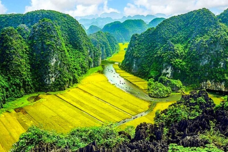 From Hanoi : Hoa Lu - Trang An and Mua Cave Full-Day Trip - Key Points