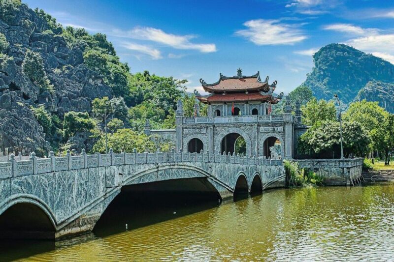 From Hanoi : Hoa Lu - Trang An and Mua Cave Full-Day Trip - A Detailed Look at the Tour Experience