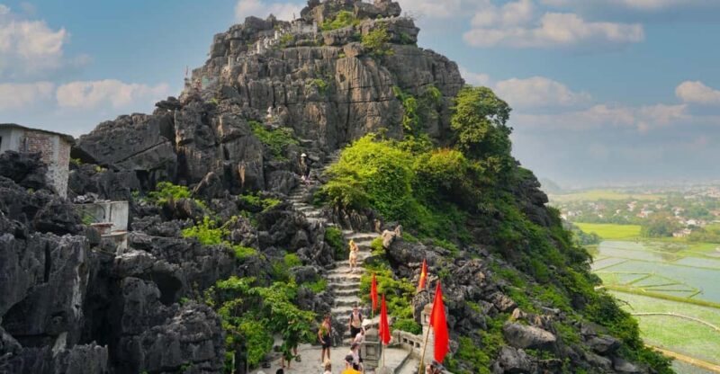 From Hanoi: Hoa Lu-Trang An-Mua Cave/Limousine Bus/Buffet - Who Should Consider This Tour?