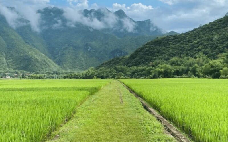 From Hanoi: Mai Chau Full-day Biking Tour - Exploring the From Hanoi: Mai Chau Full-day Biking Tour