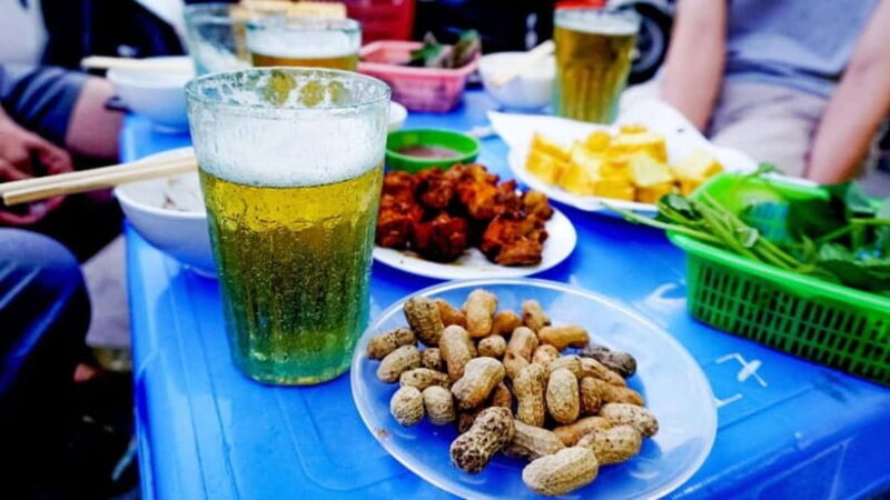 From Hanoi: Old Quarter Beer Crawl with Drinks and Guide - Detailed Breakdown of Stops
