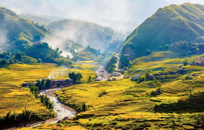 From Hanoi: Trek and Stay: 3-Day Sapa Highlands Adventure - A Closer Look at the Itinerary