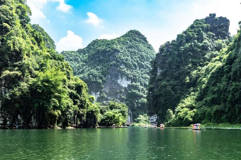 From Hanoi: Visit Hoa Lu & Trang An or Tam Coc & Mua Caves - Authentic Experiences and Authenticity