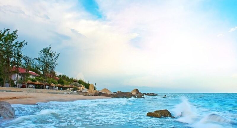 From Ho Chi Minh: Vung Tau Beach & A Giant Statue Of God - Key Points