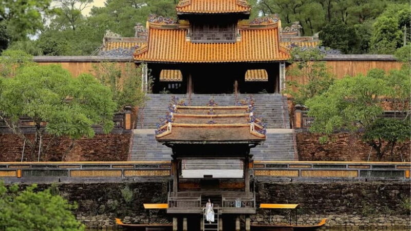 FROM HUE : HUE CITY TOUR AND DRAGON BOAT TRIP - Key Points