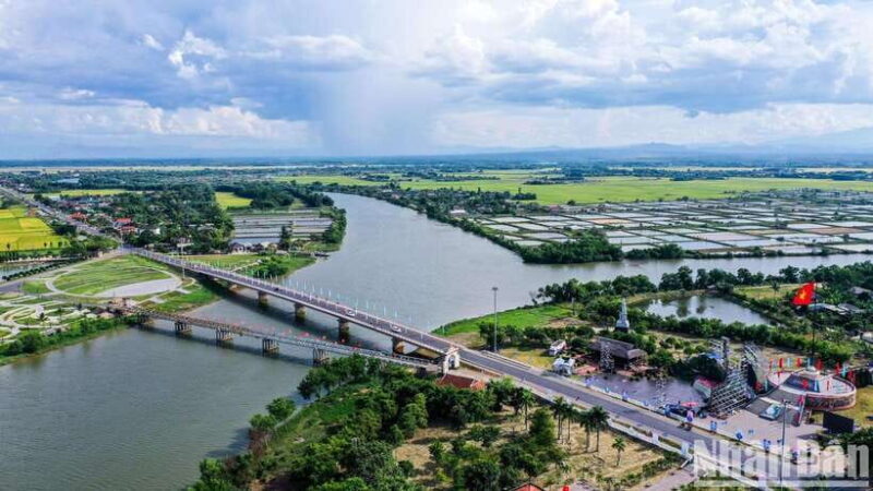 From Hue: Phong Nha Cave Tour with Boat Trip - Transportation and Group Size