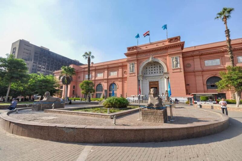 From Hurghada: Pyramids & Museum Small Group Tour by Van - FAQ