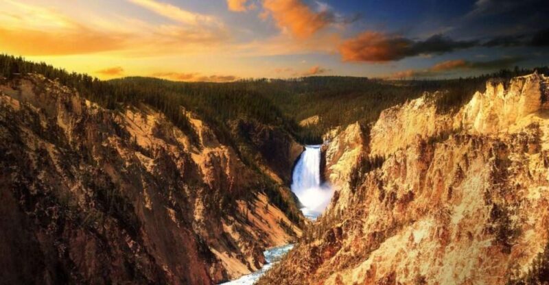 From Jackson: 2-Day Grand Teton and Yellowstone Tour - An In-Depth Look at the 2-Day Yellowstone and Grand Teton Experience