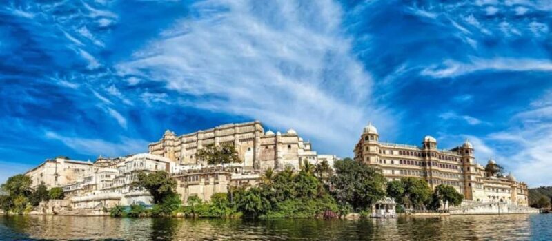 From Jaipur: 2 Days Overnight Tour Of Udaipur Sightseeing - The Cultural Heart of Udaipur: Bagore Ki Haveli & Folk Dance