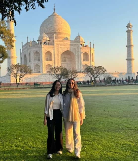 From Jaipur: Taj Mahal, Agra Day Trip with Fatehpur Sikri - The Experience: What You Can Expect
