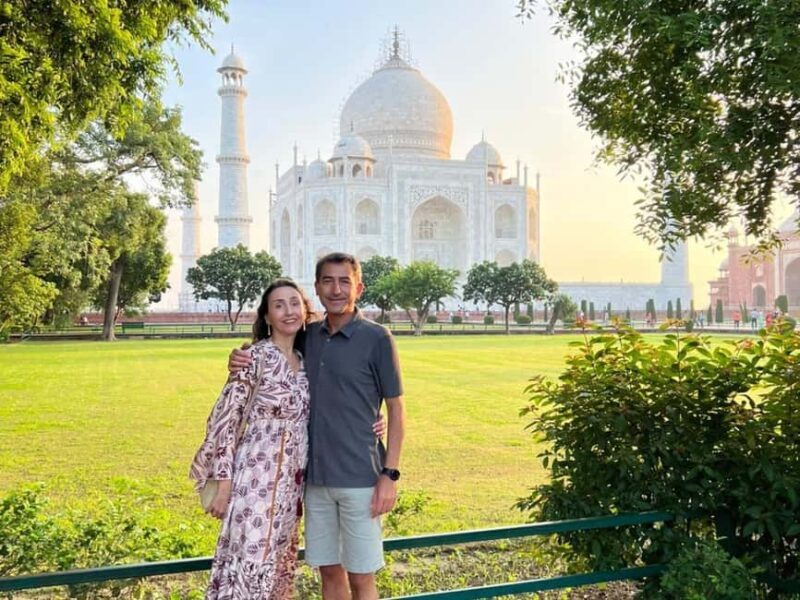 From Jaipur : Taj Mahal & Agra fort Tour and Transfer Delhi - An Overview of the Experience