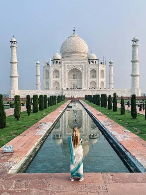 From Jaipur: Taj Mahal and Agra Tour By Car - Visiting the Taj Mahal