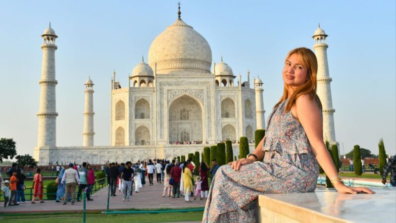 From Jaipur: Taj Mahal Guided and Agra Tour By Car - Exploring Agra Fort: A Majestic Red Fortress