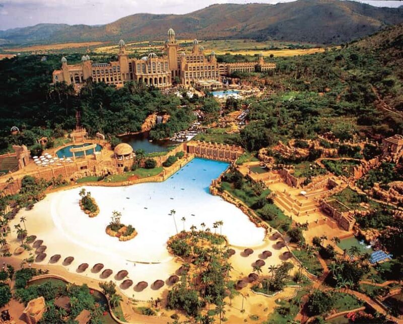 From Johannesburg: Sun City Resort Day Tour - Introduction to Sun City Resort