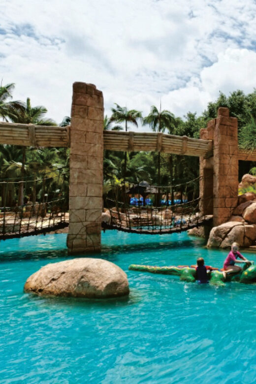 From Johannesburg: Sun City Resort Day Tour - Safari Experience
